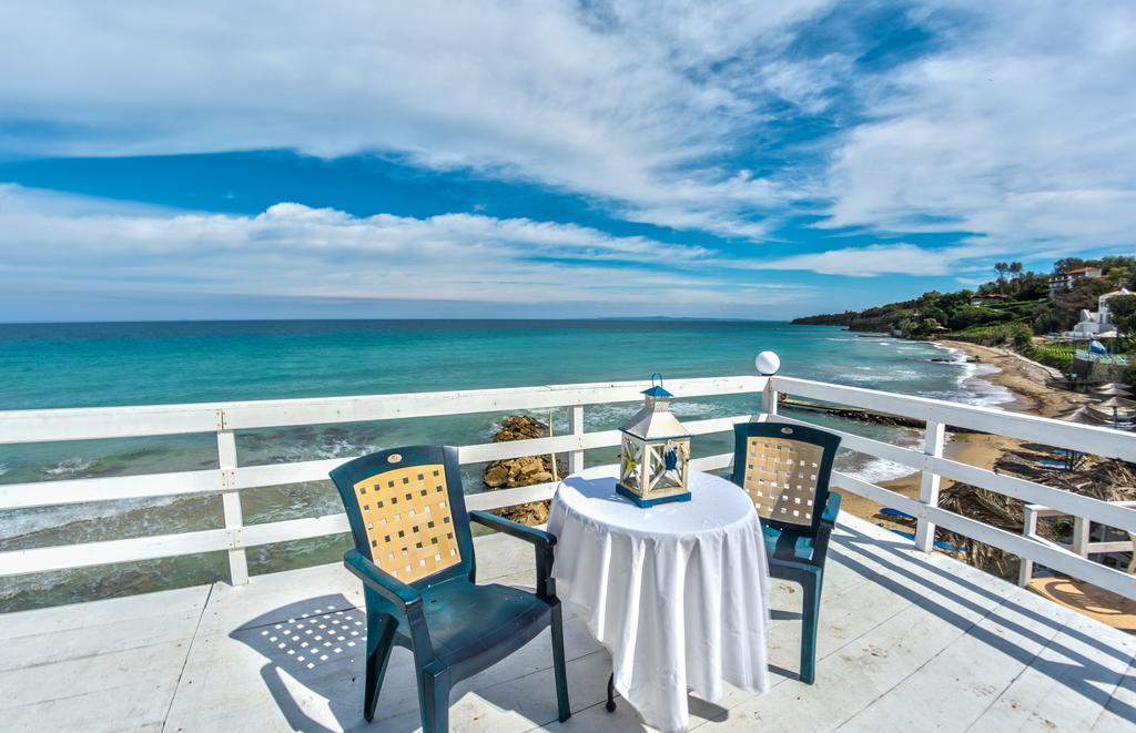 Loukas Apartments On The Waves Трагаки Номер фото